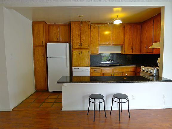 3rd image of 1316 12th St APT 6