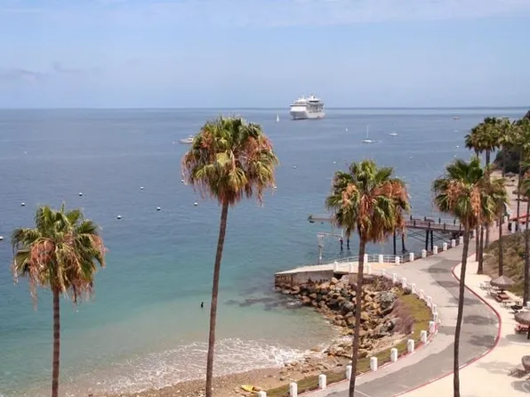 96 Playa Azul, Avalon, CA 90704