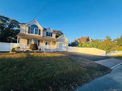 11 Elm Street, Islip, NY, 11751