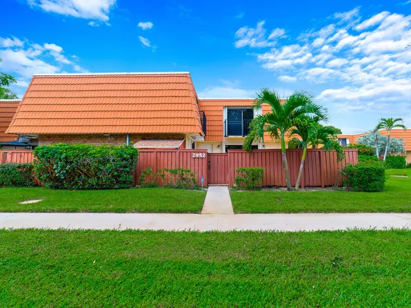2952 SW 12TH Street, Deerfield Beach, FL 33442