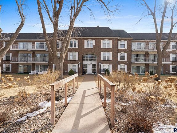 2nd image of 2505 S Kiwanis Ave APT 343