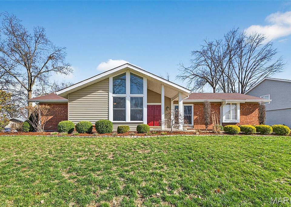 1st image of 15424 Country Ridge Dr