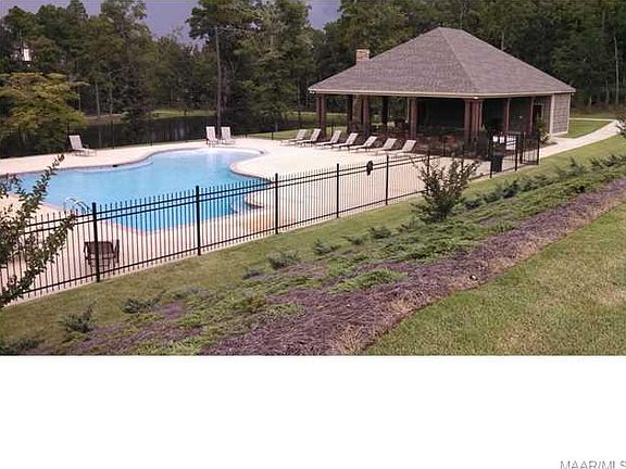 5th image of 575 Brookwood Dr