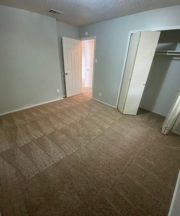 4th image of 8904 Meadow Trace St