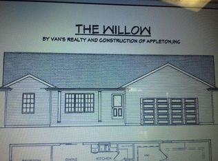 N9040 Lilac Rd, Menasha, WI 54952