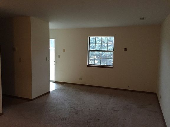 3rd image of 557 E Shagbark Ln #A