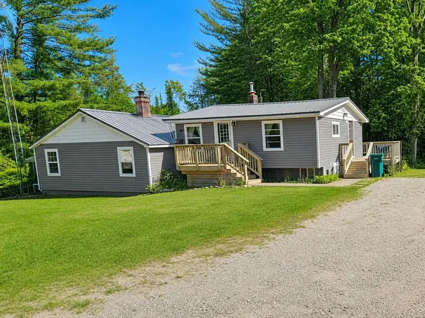 3119 W Maple Grove Rd, Farwell, MI 48622
