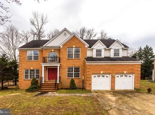 117 Cross Foxes Dr, Fort Washington, MD 20744