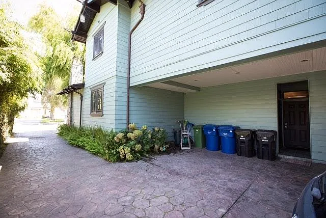 5 bed, 2935 sqft, $11,500 — Photo 3