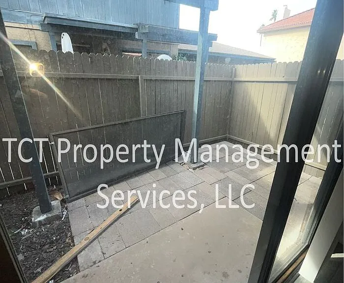 286 W Palomino Dr #135 — Photo 11