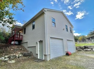 22 Hollow Rd, Brimfield, MA 01010