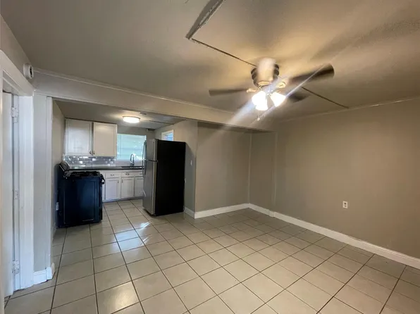 311 Randall St APT 1, Pasadena, TX 77506