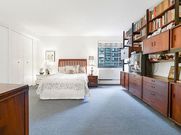 4th image of 80 Gold St #7A