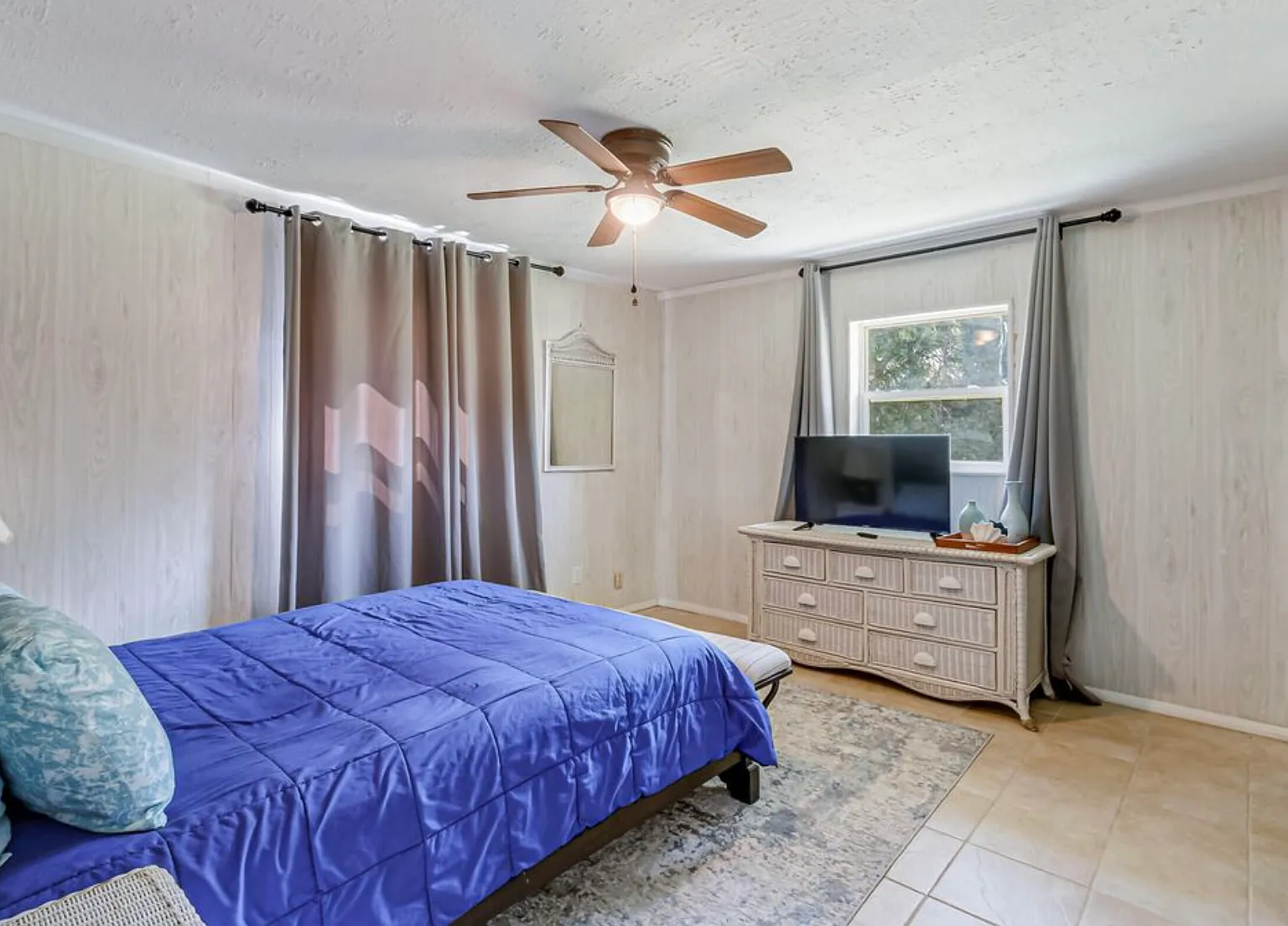 4 bed, $950 — Photo 4