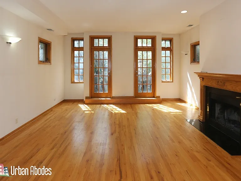 824 W Buckingham Pl #1 — Photo 9