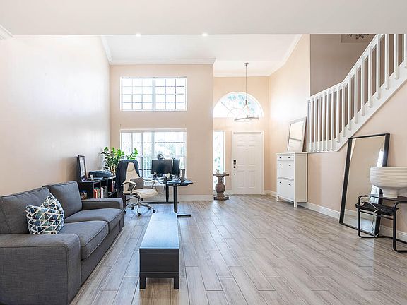 4th image of 3614 Newport Avenue