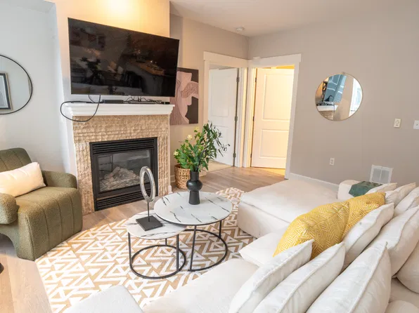 1880 25th Ave NE, Issaquah, WA