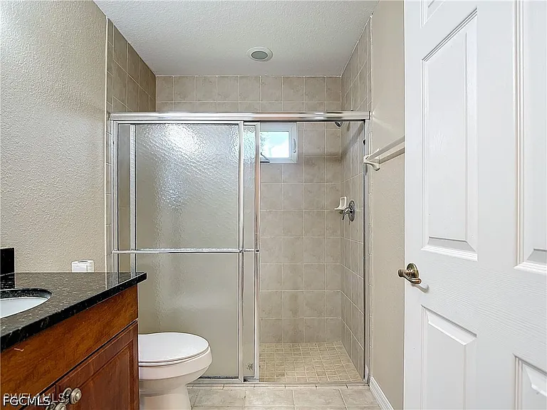 1726 Trafalgar Pkwy — Photo 31