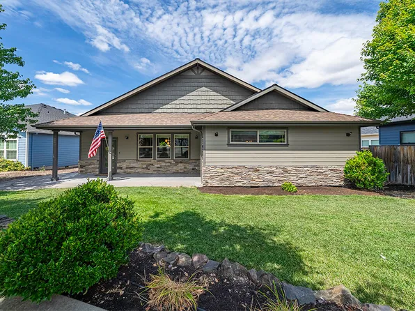 256 Robert Trent Jones Blvd, Eagle Pt, OR 97524