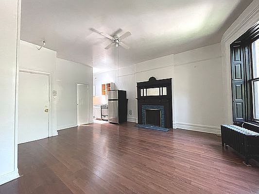 2nd image of 246 W 137th St APT 3F