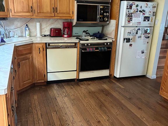 4th image of 51 Keating Pl
