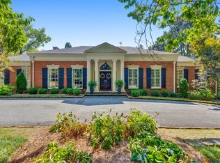 102 E Brow Rd, Lookout Mountain, TN 37350