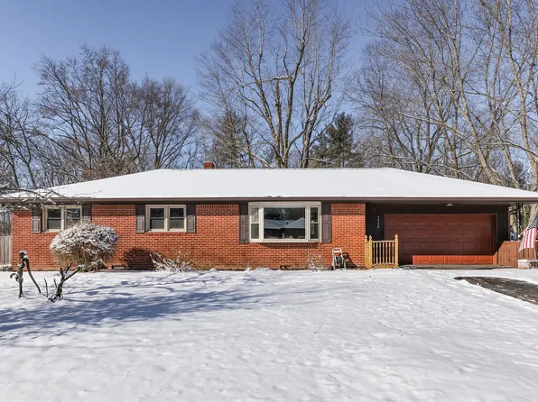 5762 Henderson Dr, Brownsburg, IN 46112