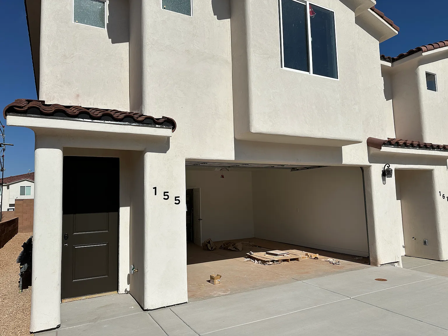 Modern End Unit Townhome! 4 Beds 2.5 Baths 2 Car Garage! — Photo 1