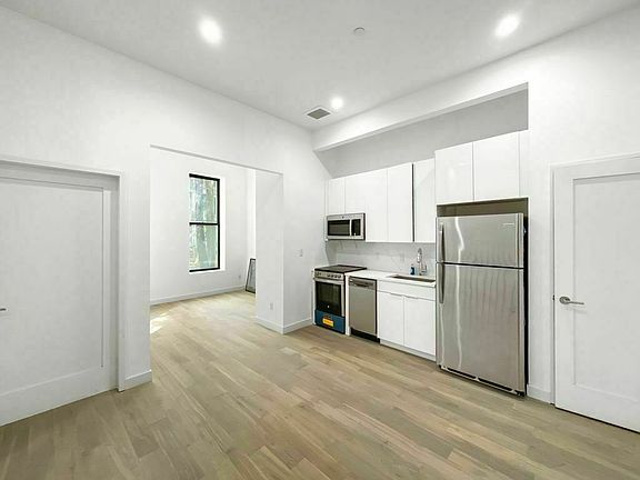 3rd image of 166 E 105th St #1B