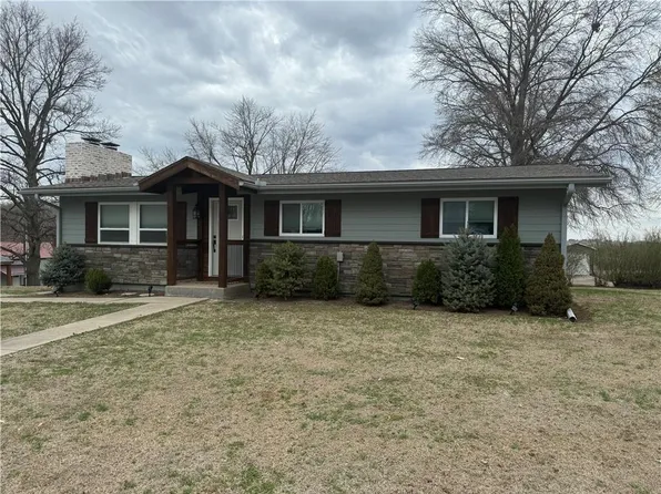 502 Ash St, Tarkio, MO 64491