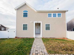 41 Baker Rd, Portsmouth, RI 02871