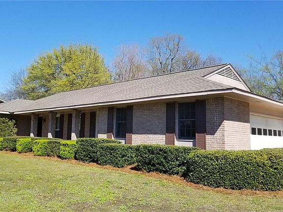 2nd image of 2017 Green Acres Dr