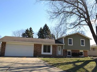 46150 Hecker Dr, Utica, MI 48317