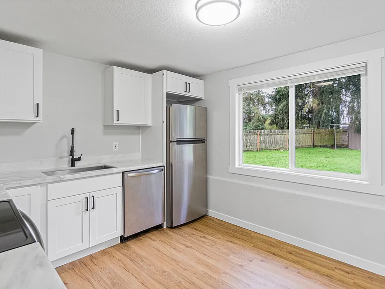 5110 Diamond Blvd SW — Photo 2