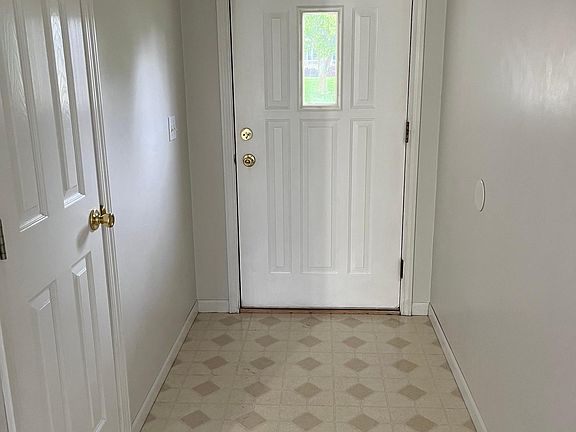 3rd image of 208 N Deborah Dr