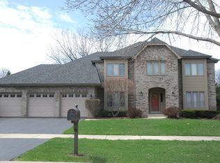 912 Leverenz Rd, Naperville, IL 60565