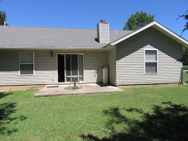 2nd image of 158 Pickett Ridge Ct