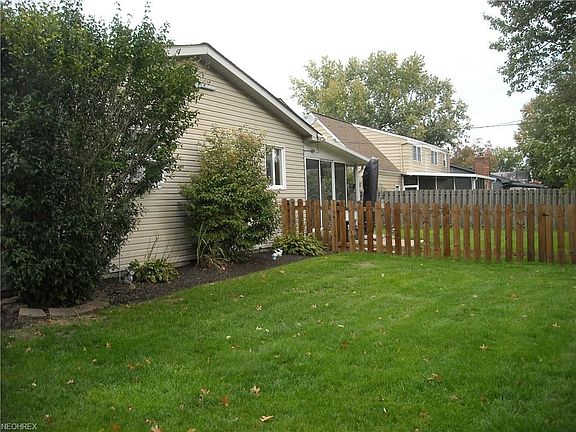 4th image of 3932 Longhill Dr SE