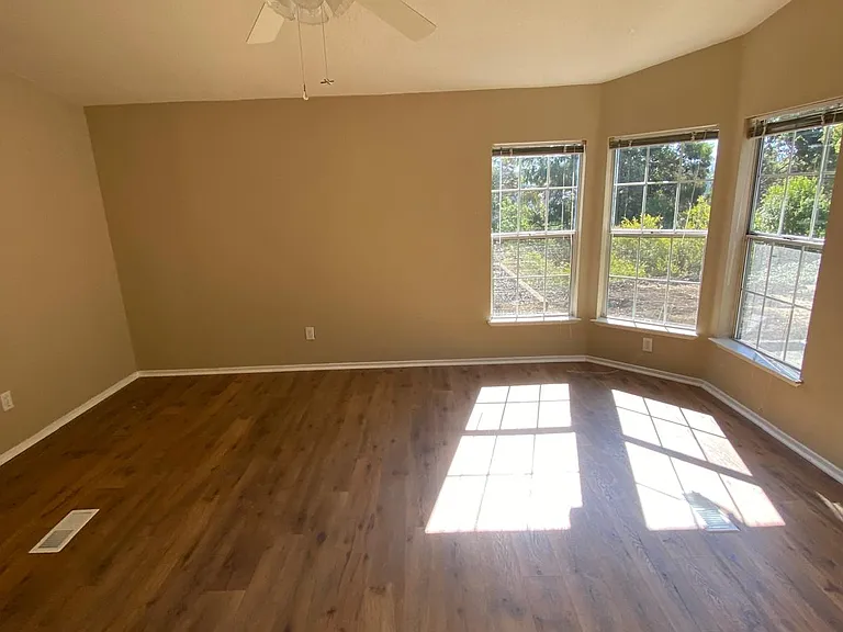23 McCormick Rd — Photo 27
