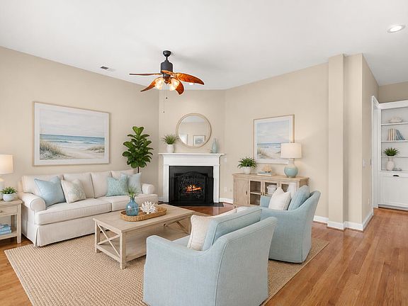 4th image of 302 Hydrangea St