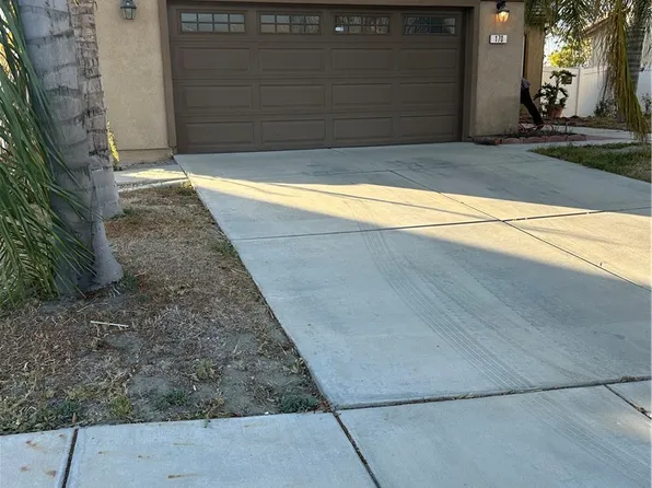 170 Honeysuckle Cir, San Jacinto, CA 92583