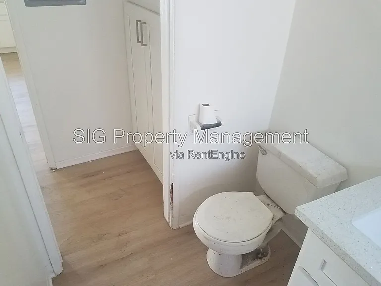6930 Fulton Ave — Photo 12