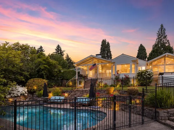 3617 Wauna Vista Dr, Vancouver, WA 98661