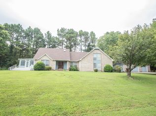 105 Pennsylvania Ave, White House, TN 37188