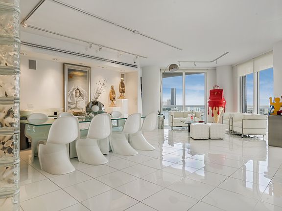 4th image of 2600 Island Blvd #1-1506