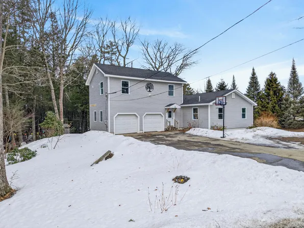 66 Mallett Drive, Topsham, ME 04086