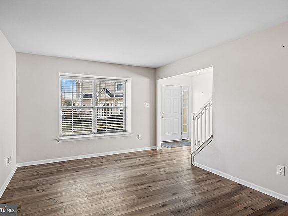 3rd image of 3808 Buxmont Rd