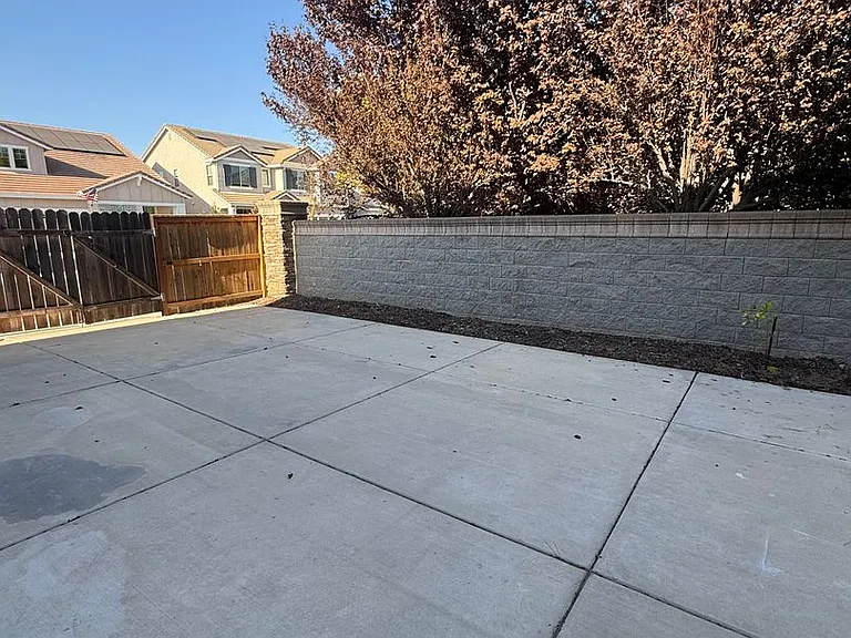 3223 Le Bourget Ln — Photo 36