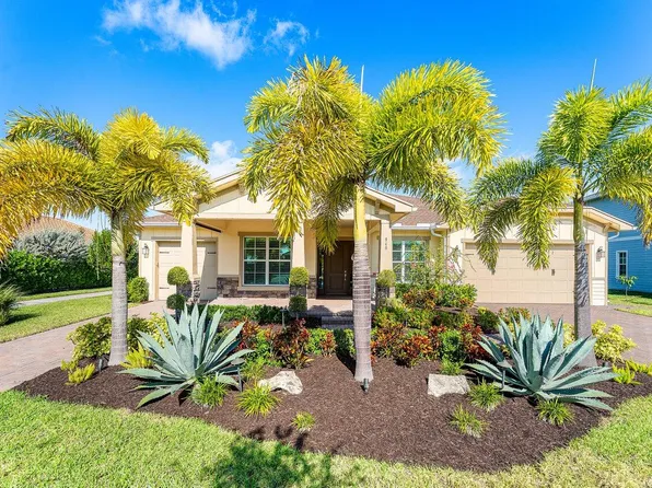 940 Hookline Circle, Loxahatchee, FL 33470