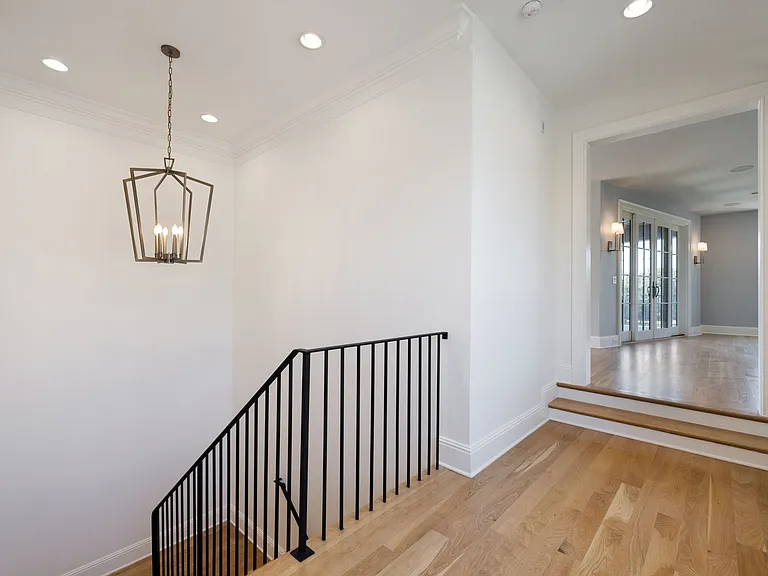 7212 Shagbark Ln — Photo 21